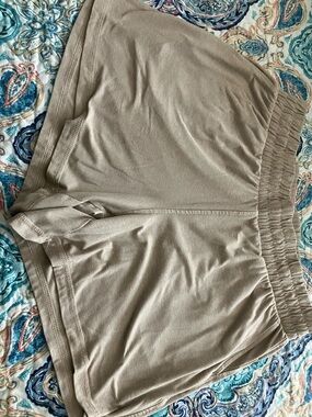 Athletic Works Beige Elastic Waist Athletic Shorts